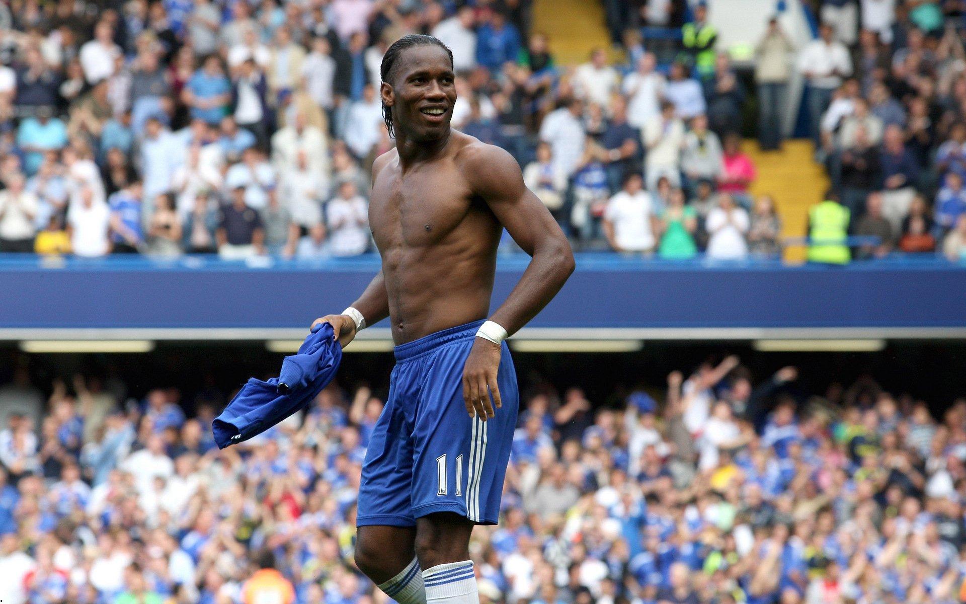 英超争冠白热化，曼城、阿森纳、利物浦三强鼎立，赛季末决战在即