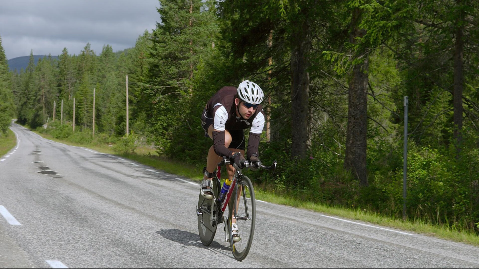 梅西第七次捧起金球奖 刷新历史纪录再创辉煌